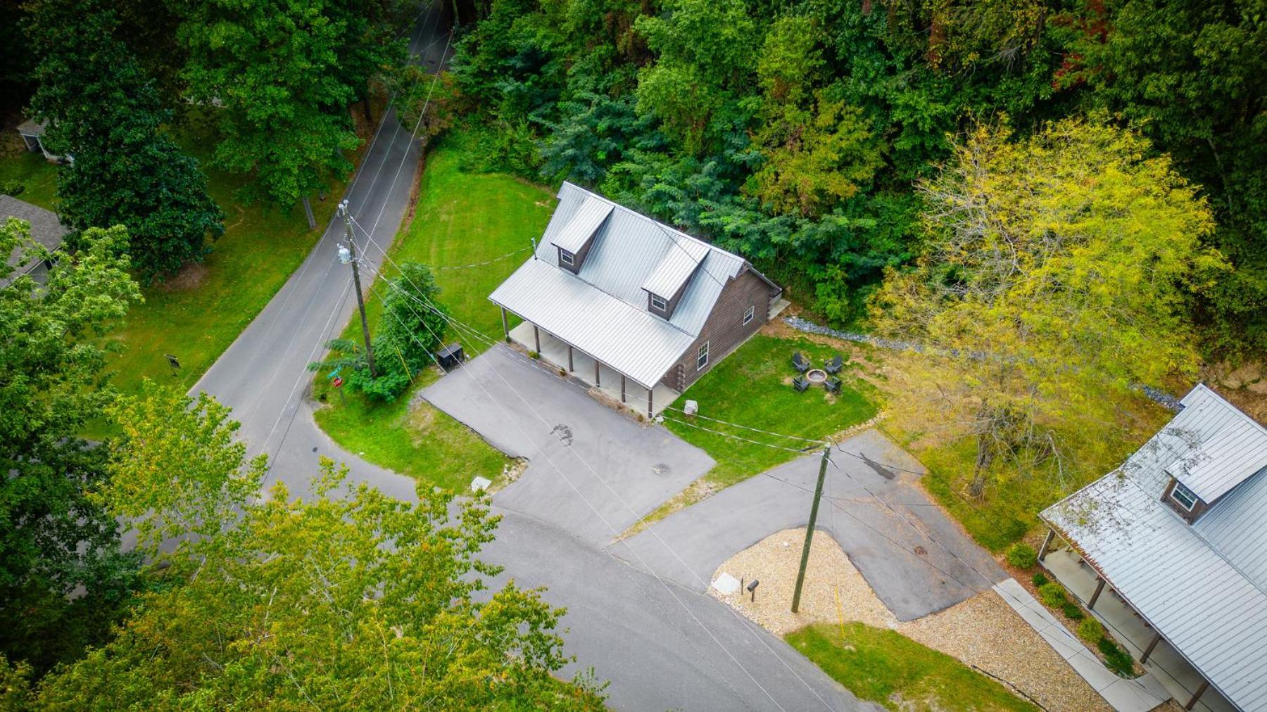 Bear Clubhouse Hot Tub, 1Mile From The Parkway, 900 In Free Tickets! Villa Pigeon Forge Exterior photo