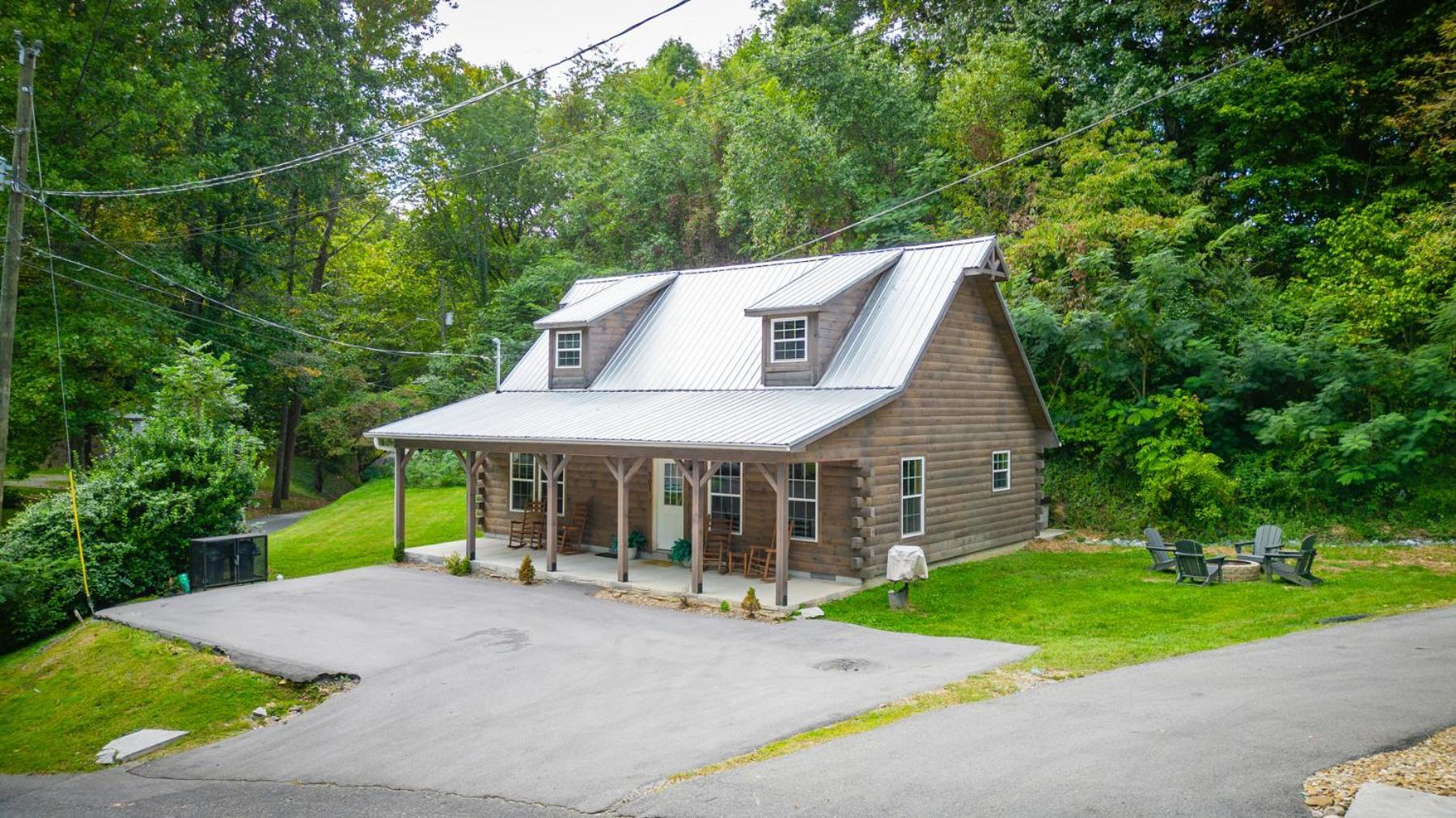 Bear Clubhouse Hot Tub, 1Mile From The Parkway, 900 In Free Tickets! Villa Pigeon Forge Exterior photo